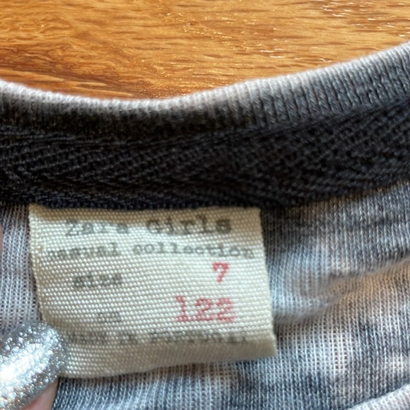 Zara Girls Lightning Appliqué Top - Size 7 - Picture 4 of 5